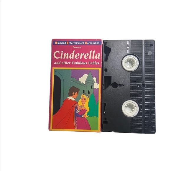 Cinderella & Fabulous Fables VHS – 1991 Vintage | Tested & Working - Picture 6 of 8